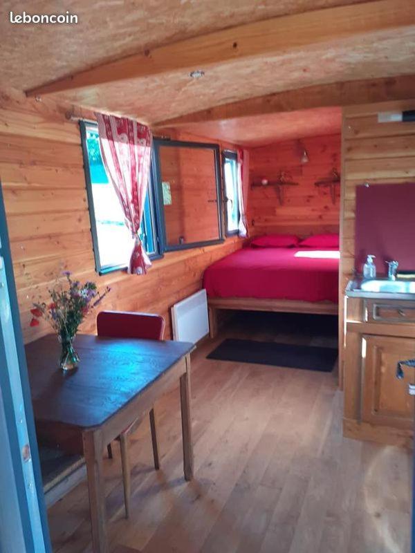 La Roulotte De La Clef Des Champs Hotel Buzancy  Kültér fotó