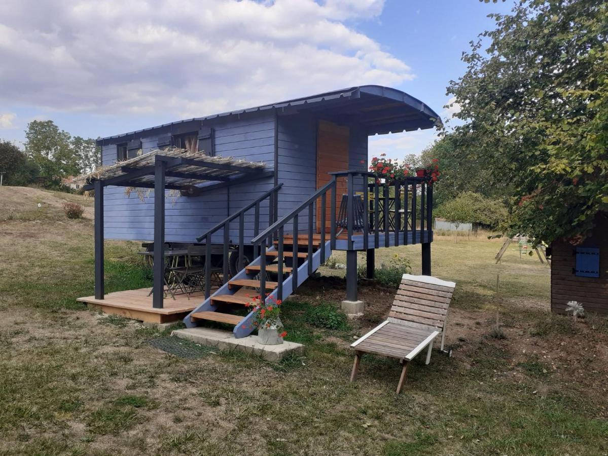 La Roulotte De La Clef Des Champs Hotel Buzancy  Kültér fotó